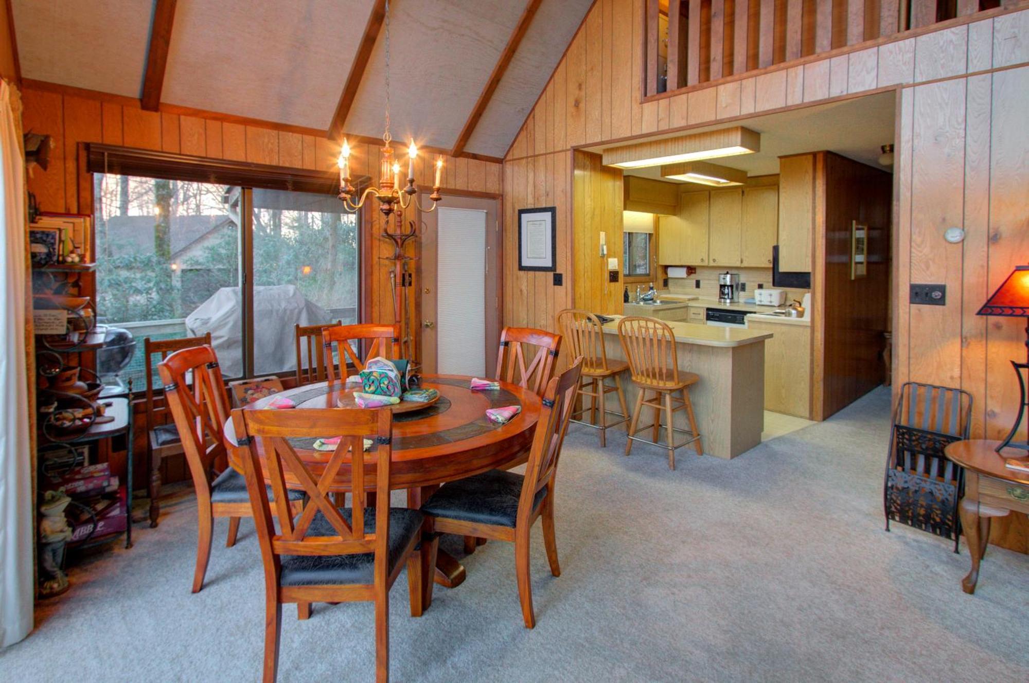 Mt Mitchell Cabin Rentals Busick Room photo