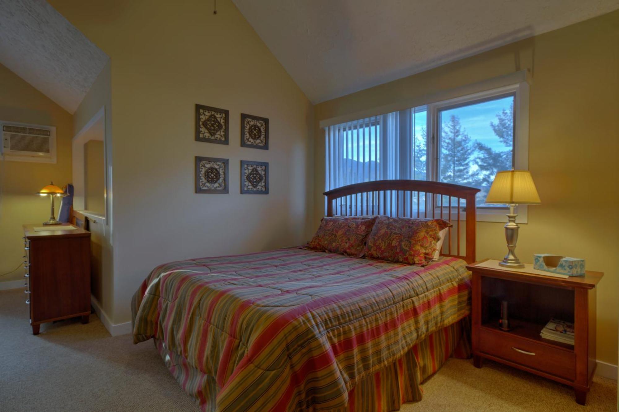 Mt Mitchell Cabin Rentals Busick Room photo